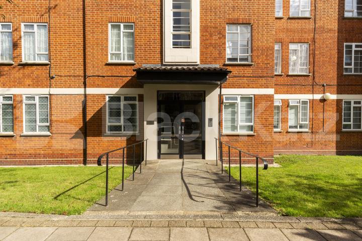 Recently refurbished 3 bedroom apartment by Regents Park & St Johns Wood Tube  Shannon Place , St Johns Wood / Regents Park